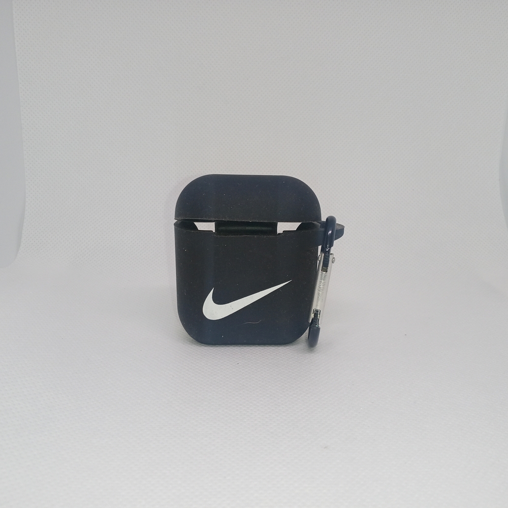 Nike Black and White Airpod Case 1&2 Gen
